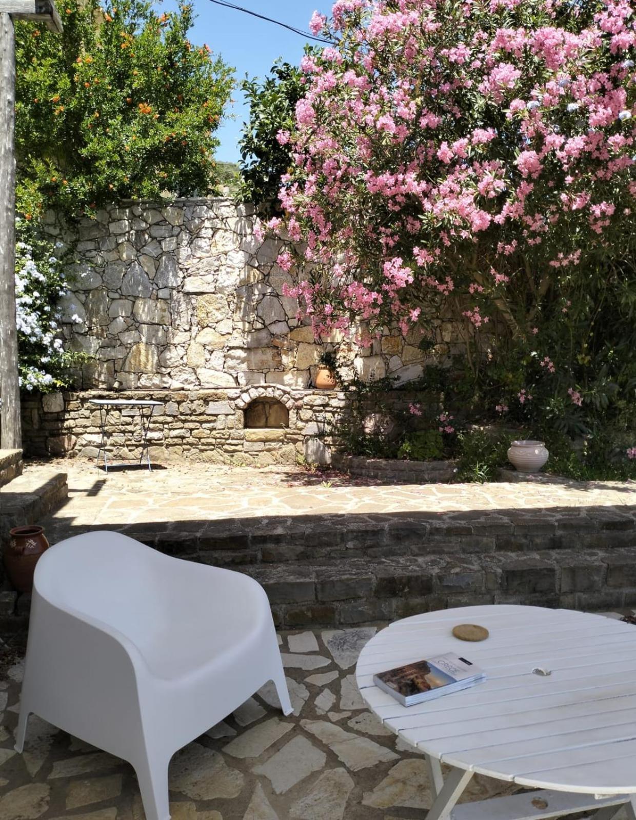 Lemon Tree Cottage Finikounta Ngoại thất bức ảnh